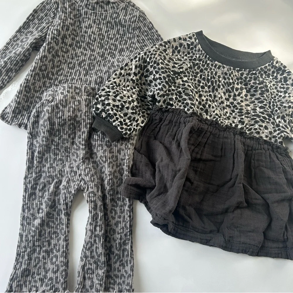 Bundle of 9 Old Navy Baby Girl 3-6 months Clothes Fall Winter Long Sleeves